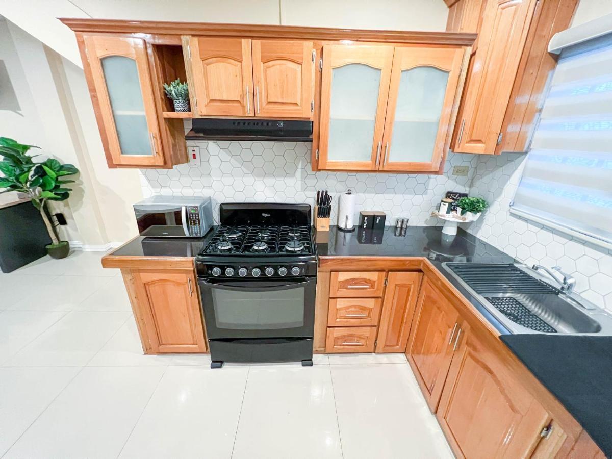 Stacys Place #4 Studio Apartment Port of Spain Buitenkant foto
