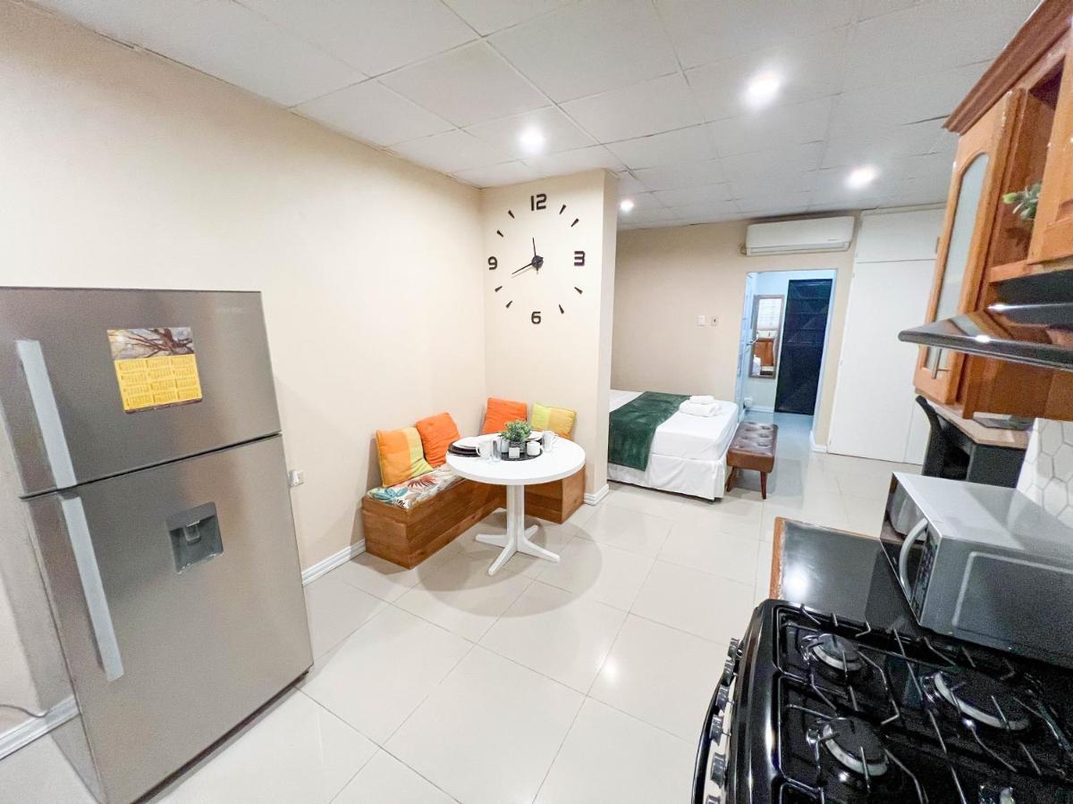 Stacys Place #4 Studio Apartment Port of Spain Buitenkant foto